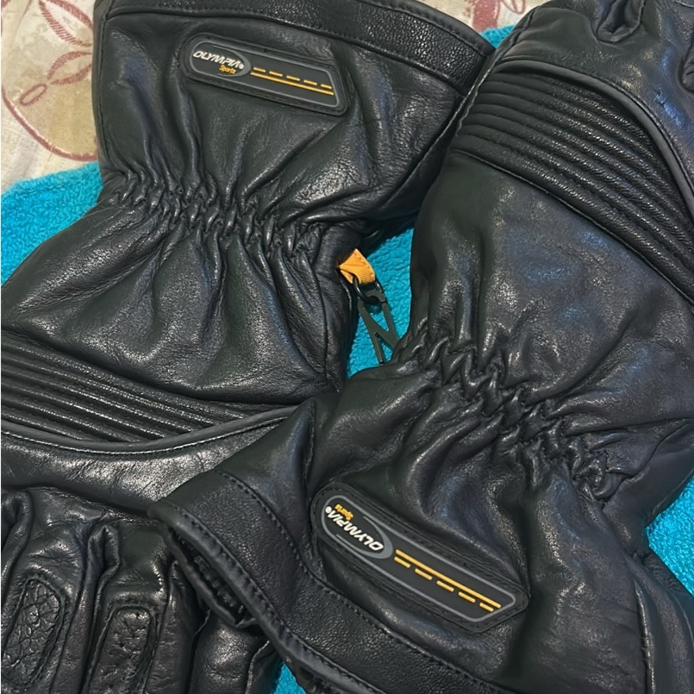 Olympia Activewear Black Leather Men's Gloves